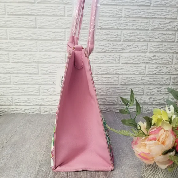 Trina Turk🦋 Butterfly Stripe Tote - Picture 5 of 14